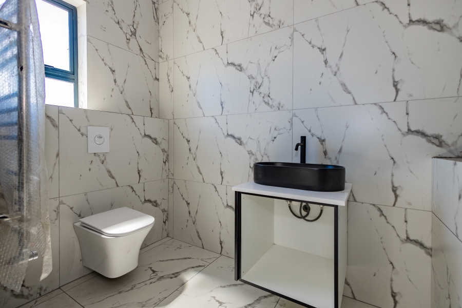 4 Bedroom Property for Sale in Sandown Western Cape